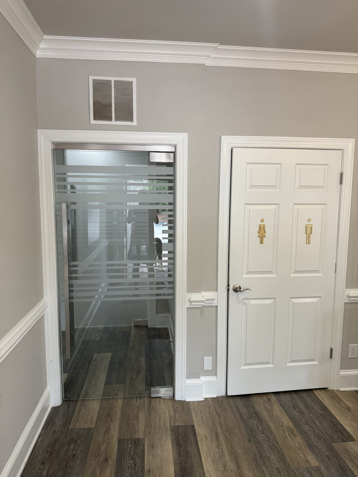 Suite doors off the hall